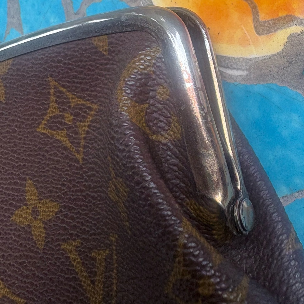AUTHENTIC! Vintage Kisslock Louis Vuitton Pouch/Clutch - Picture 6 of 6